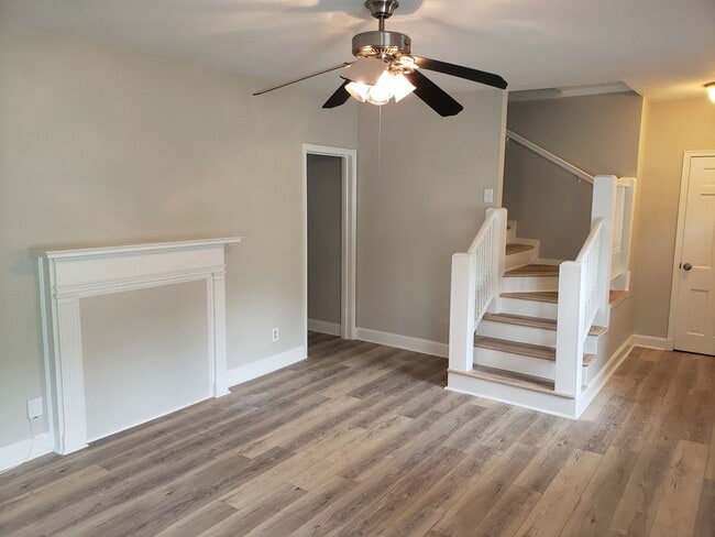 Building Photo - Wonderful Westridge