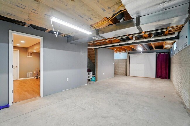 Building Photo - 218 Christian St