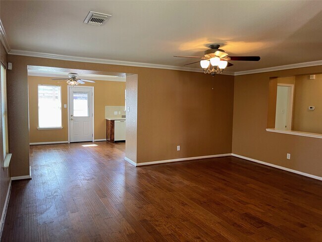 Building Photo - 15303 Kellerwood Dr
