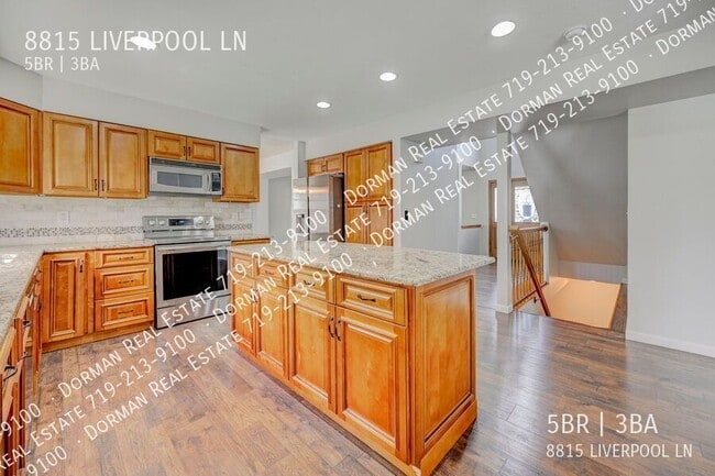 Building Photo - 8815 Liverpool Ln