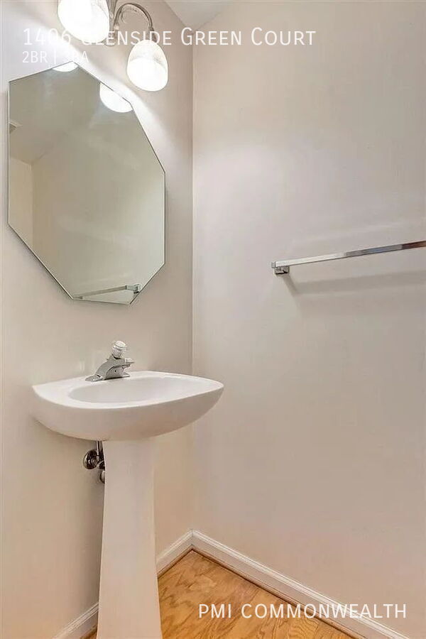 Building Photo - 1406 Glenside Green Ct