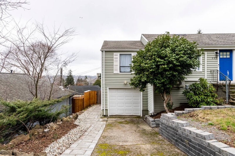 Building Photo - 557 Bronson Pl NE