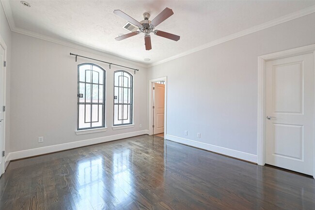 Building Photo - 1739 Oakdale St