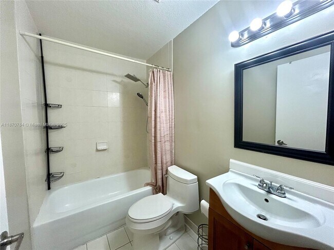 Building Photo - 3036 SE 15th Ave