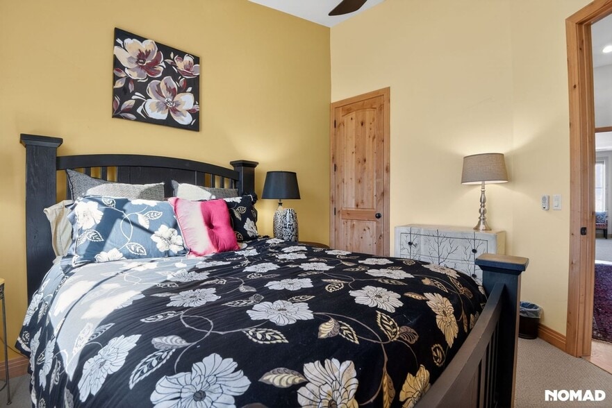 Building Photo - 3042 Lower Saddleback Rd