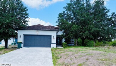 Building Photo - 3465 Everglades Blvd N