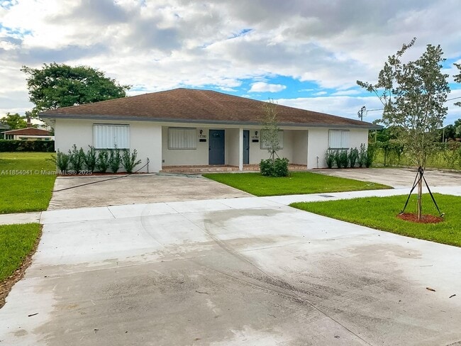 Primary Photo - 10380 NW 10th Ave