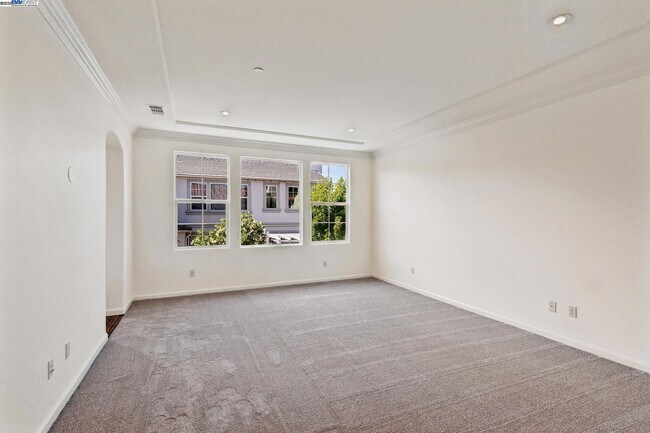 Building Photo - 2131 Chamomile Ct