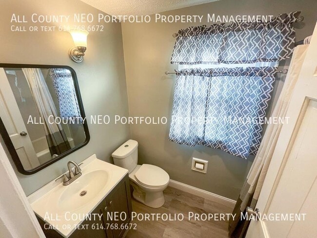 Building Photo - 35 N Brinker Ave