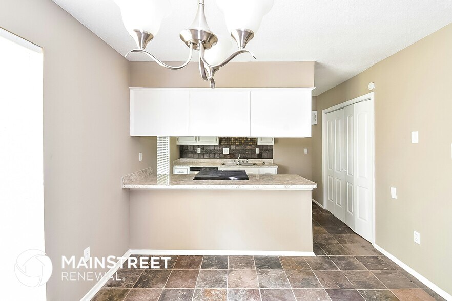 Building Photo - 6455 Walnut Grove Rd