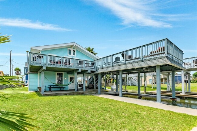 Primary Photo - 16614 Bermuda Way