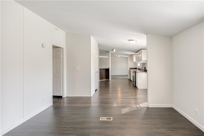 Building Photo - 2178 GA-323