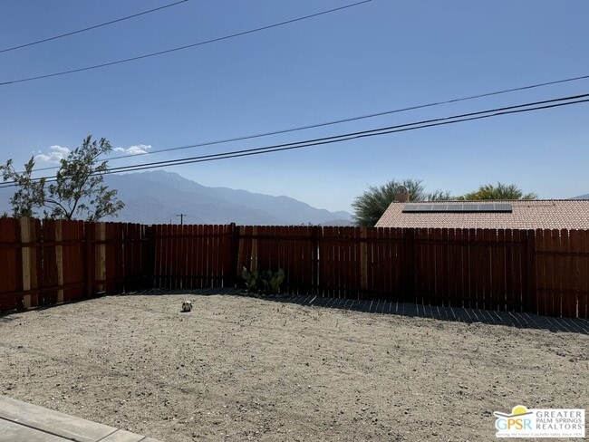 Building Photo - 12385 Sumac Dr