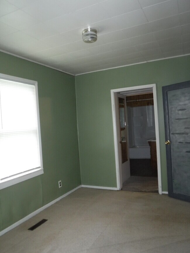 11109 SE 72nd Rd - Bed 2 - 11109 72nd Rd SE