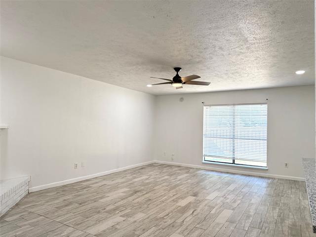 Building Photo - 545 Oldbridge Dr