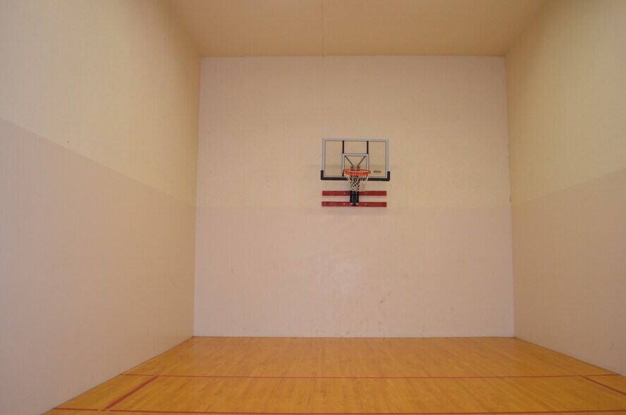 Building Photo - 4371 Wilshire Blvd