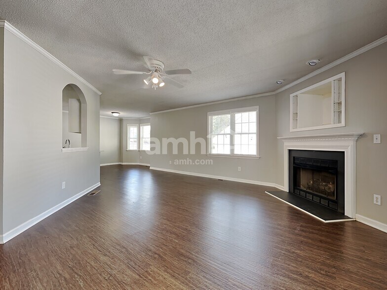 Building Photo - 1766 Spring Path Trl