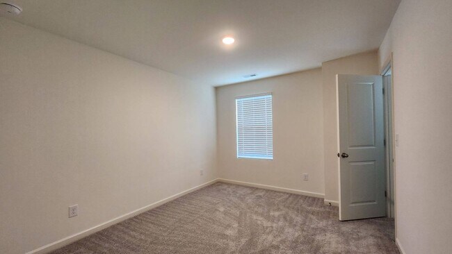 Building Photo - 4 Bedroom 2.5 Bathroom NEW Home in Wilson's Walk