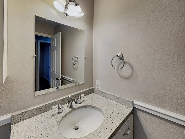 Building Photo - 4962 S Richfield Cir
