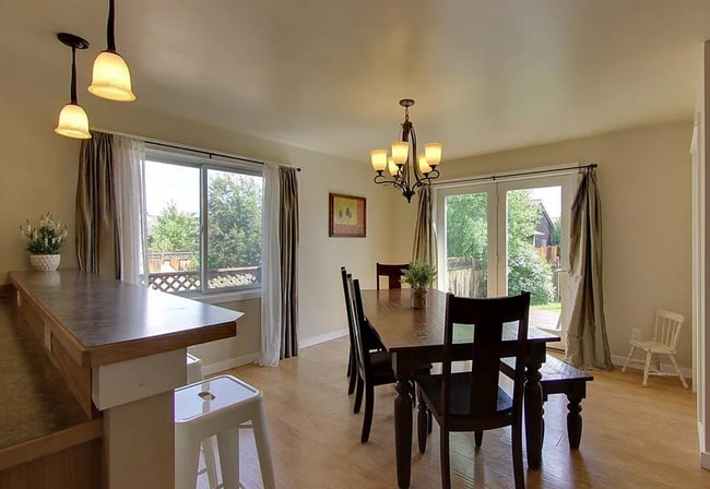 Building Photo - Beautiful Single Family Home!