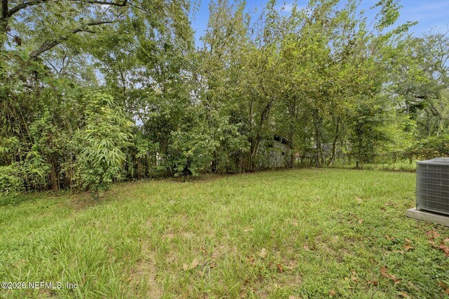 Building Photo - 2117 W 39th St