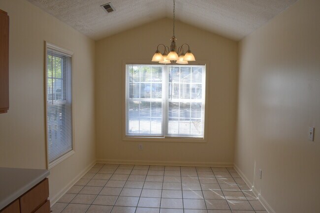 Building Photo - 6901 Southern Exposure