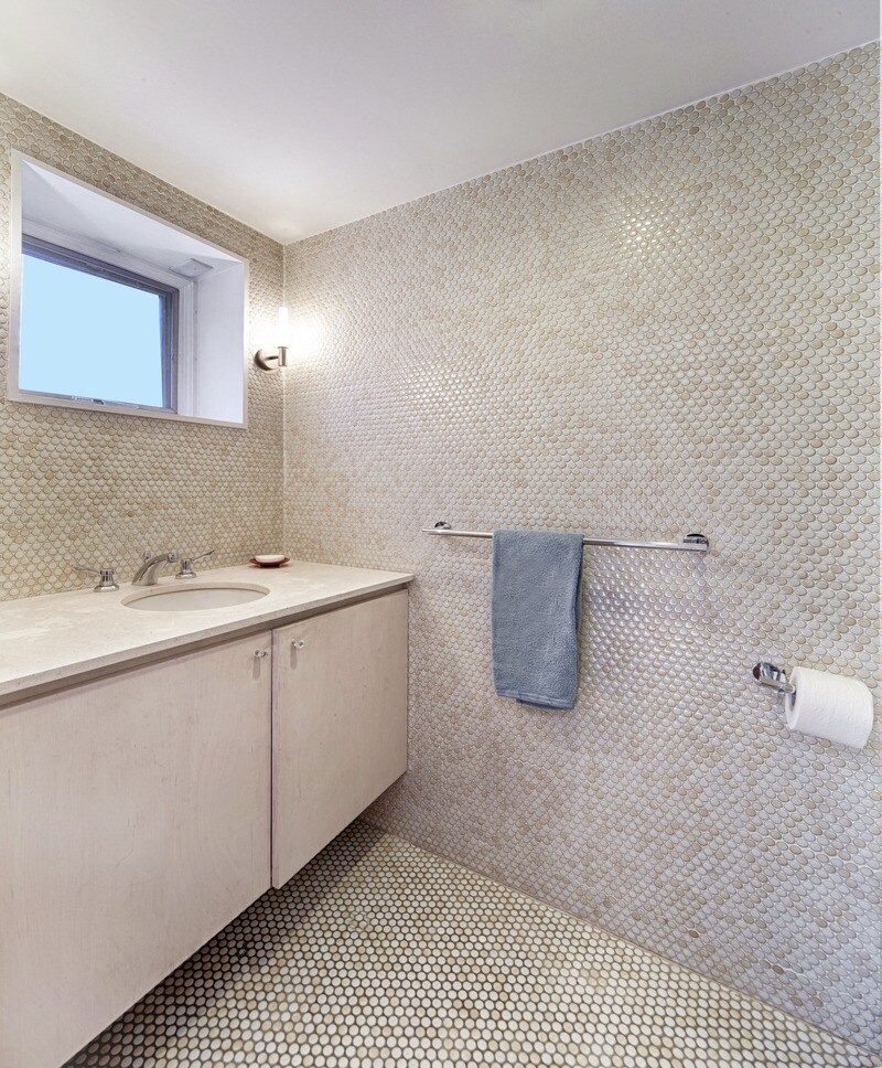 Powder room - 112 W 118th St