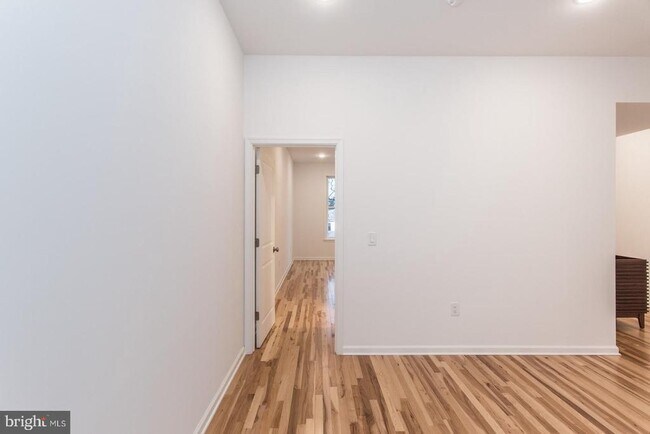 Building Photo - 315 N Preston St