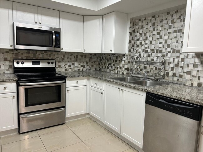 Primary Photo - 11610 NW 33rd St