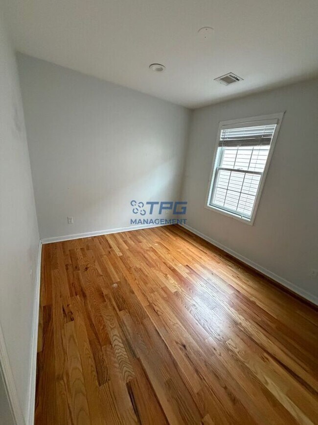 Building Photo - 131 Bergen St