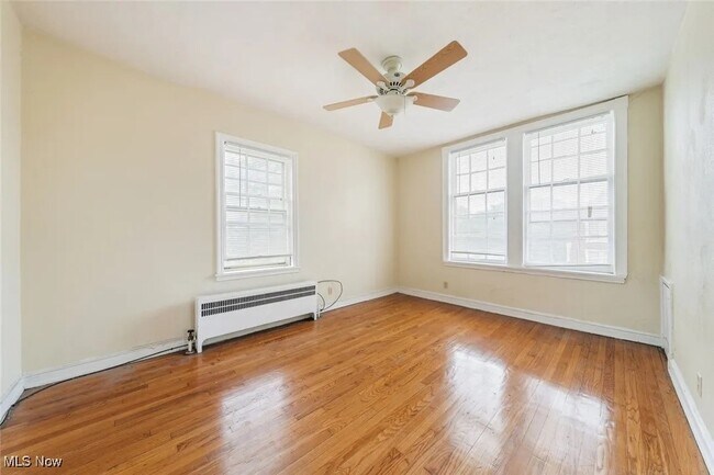 Building Photo - 15610 Van Aken Blvd