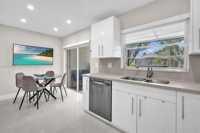 Building Photo - 15743 Woodgate Pl