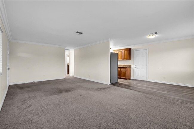 Building Photo - 11074 Knobb Ave