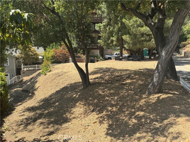 Building Photo - 800 Skyland Dr