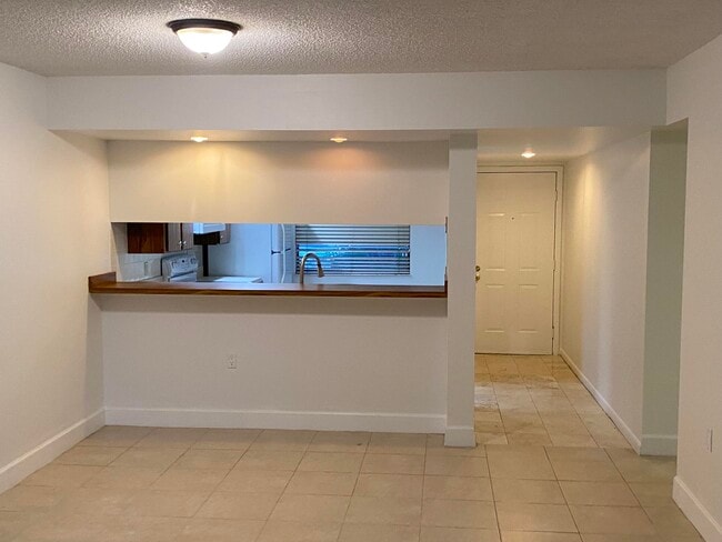 Building Photo - 3626 Whitehall Dr