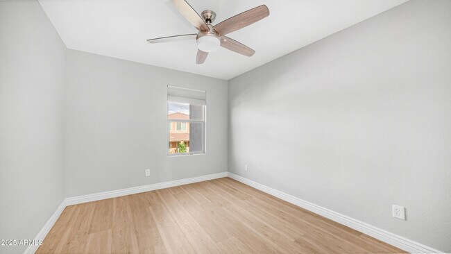Building Photo - 4349 S Helix