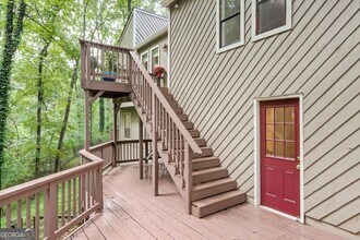 Building Photo - 428 Riverlake Ct