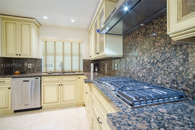 Building Photo - 3514 Crystal