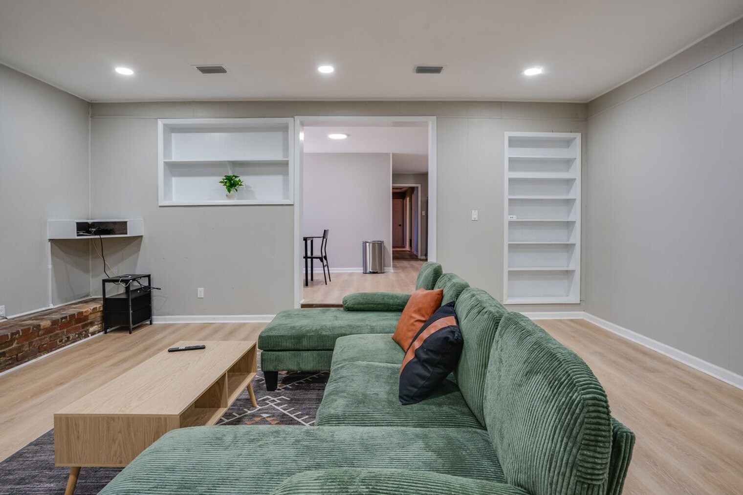 Building Photo - 214 Cactus St