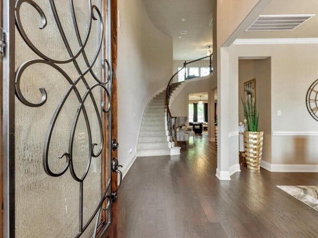 Building Photo - 34106 Mill Creek Way