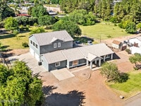 Building Photo - 6634 N 176th Ave