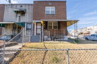 Building Photo - Newly done 2 bed in Southwest