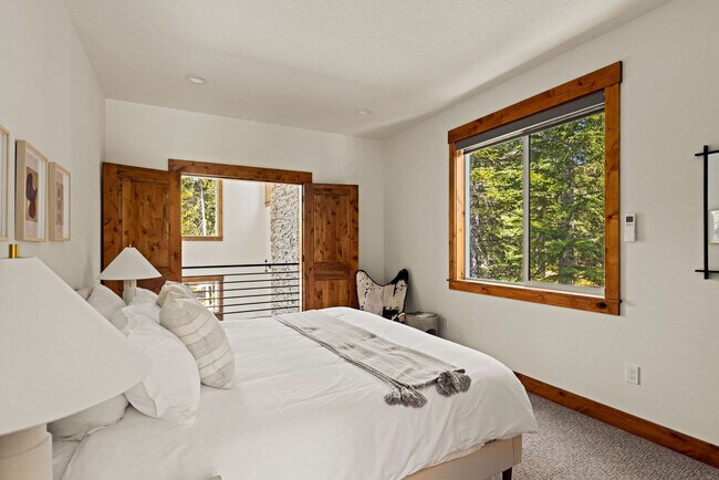 Building Photo - 89192 US-26