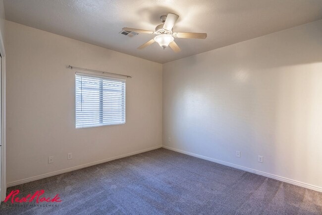 Building Photo - 484 N 2480 W