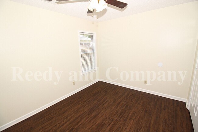 Building Photo - 7063 Parkbrook Ln