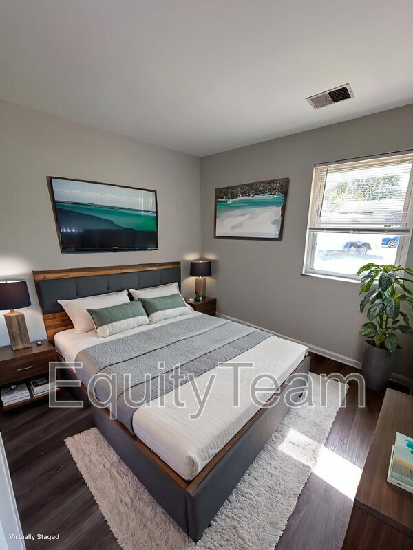 Building Photo - 238 Diston Ln