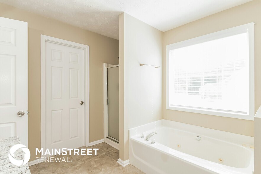 Building Photo - 5550 Pemrock Ct