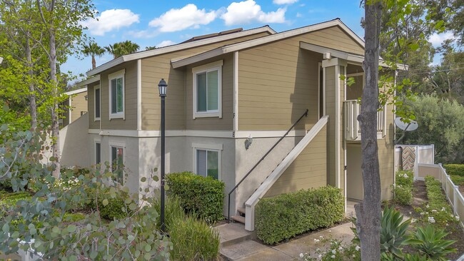 Building Photo - 26316 Los Viveros