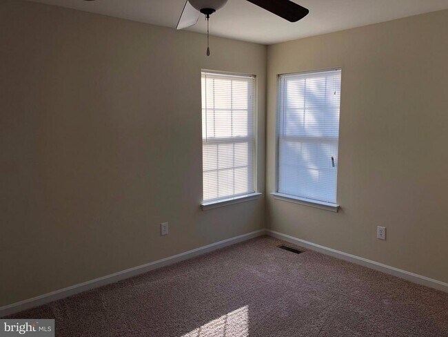 Building Photo - 12 Morrissey Stone Ct