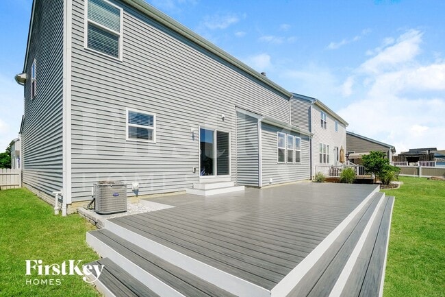 Building Photo - 270 Cloverhill Dr